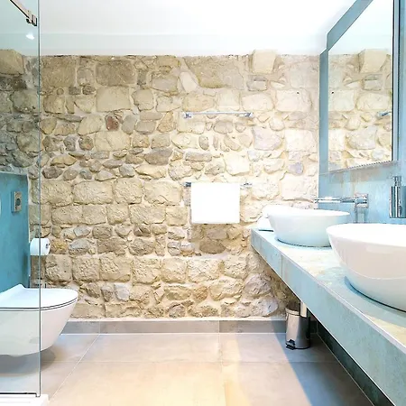 Mint Palace In Old Town 4*