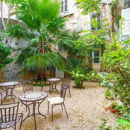Mint Palace In Old Town Hotell 4*